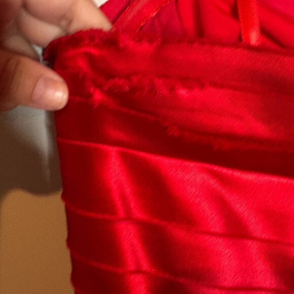 BCBG MaxAzria Y2K red strapless bandage style gown - Picture 6 of 9